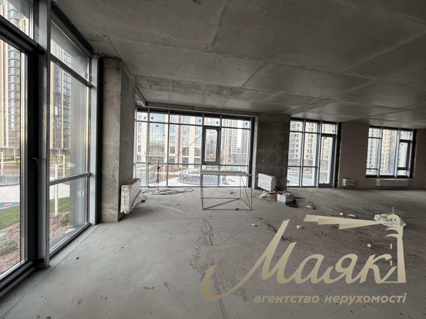 Sale of facade commerce in Residential Complex Novopechersky Lipki