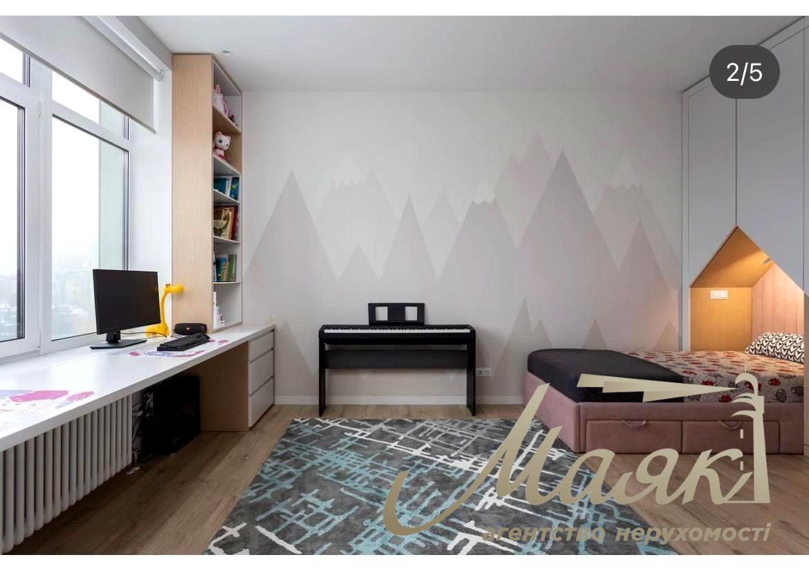 For sale 3-bedroom apartment in LCD "Novopecherskie Lipki", Verkhoglyada street (Dragomirov)