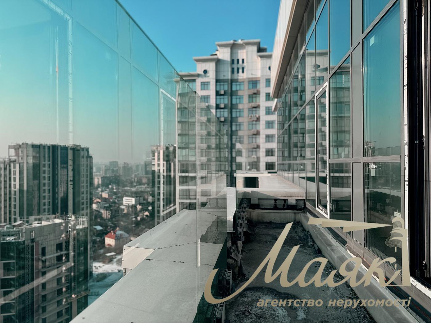 Sale of apartment/penthouse with view in residential complex Novopecherskie Lipki, Andreya Verkhoglyada street, Pechersky district, Kyiv