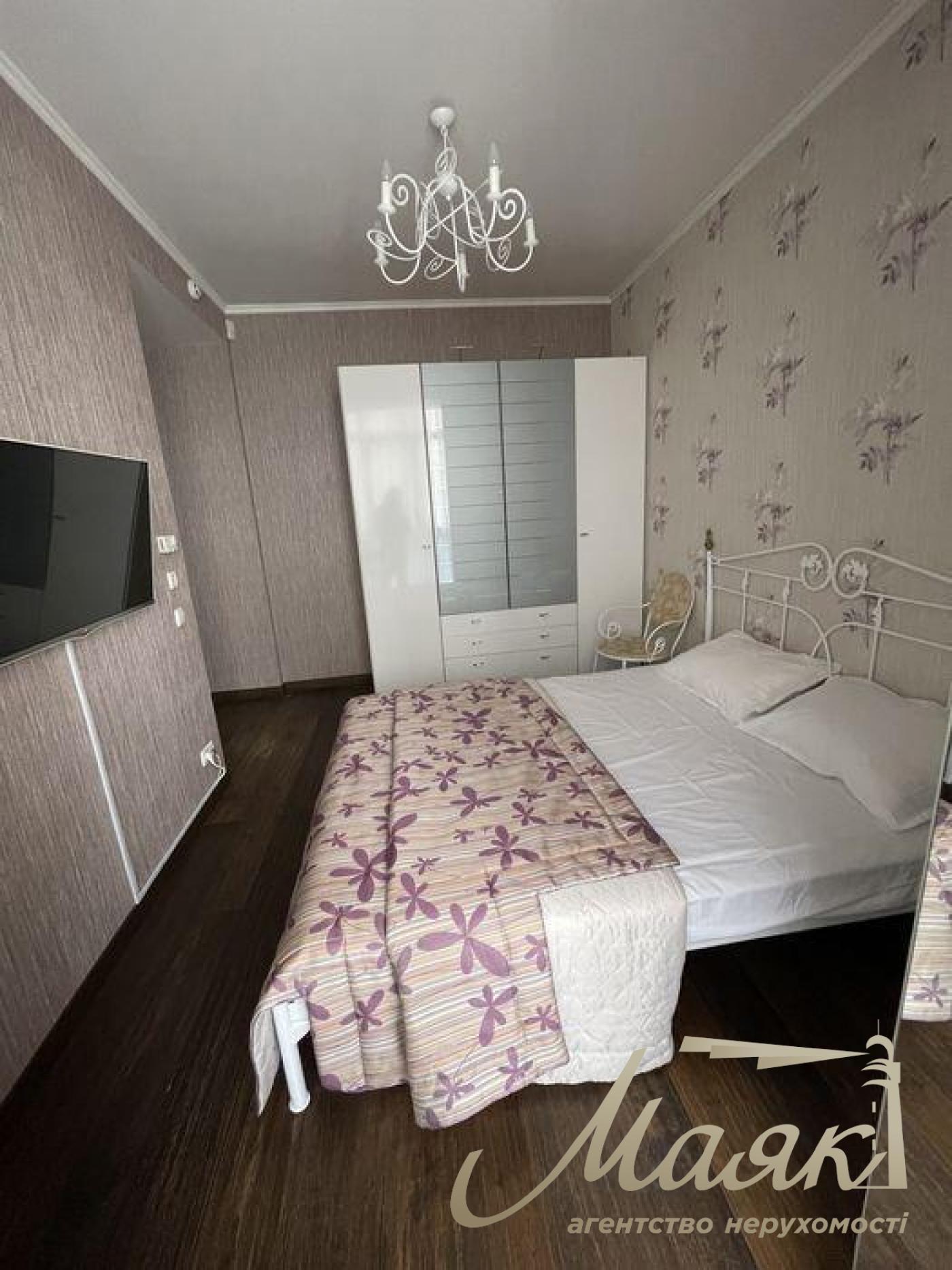 Оренда 3-кімнатної квартири, ст. м. Площа Українських Героїв, Центр, Київ