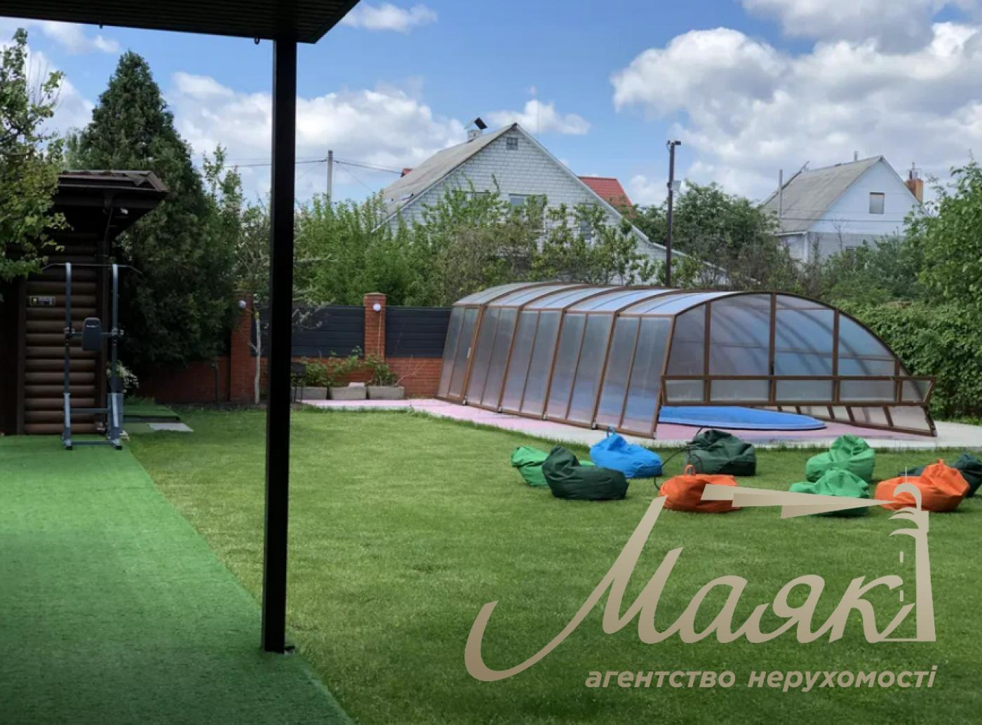 Rent a house 350m2 Osokorki, 1st East-far lane