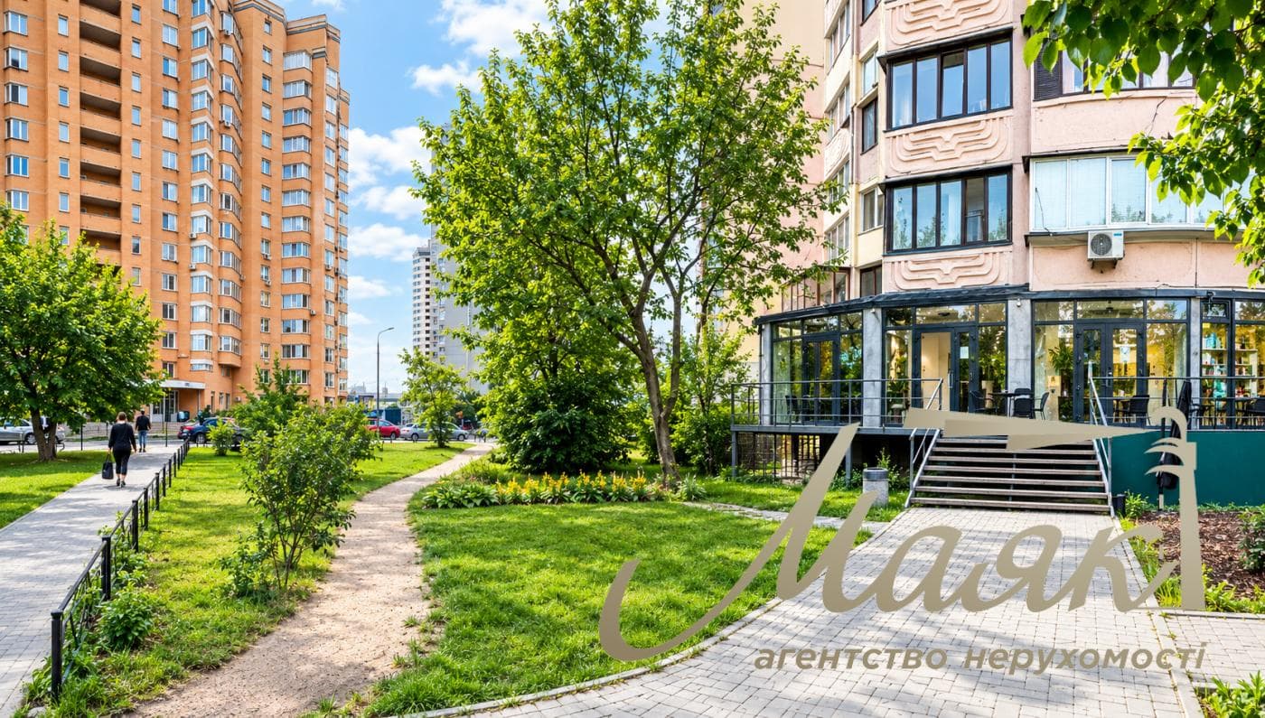 Продаж фасадного приміщення площею 41 м² на вул. Княжий Затон, Осокорки, Позняки