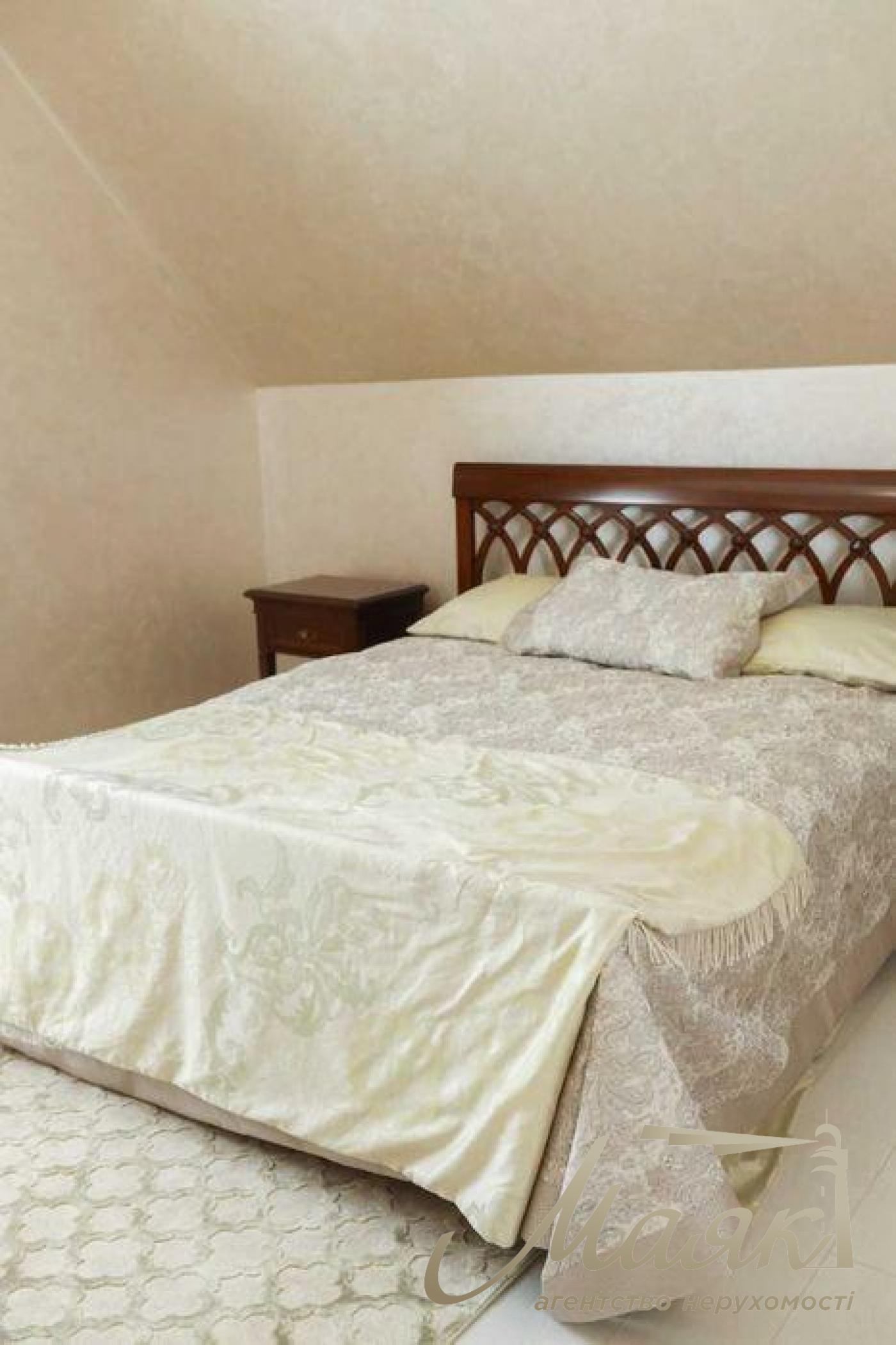 Продаж 3 пов. будинку 220 кв.м. Осокорки. Дарниця. Поруч із метро.