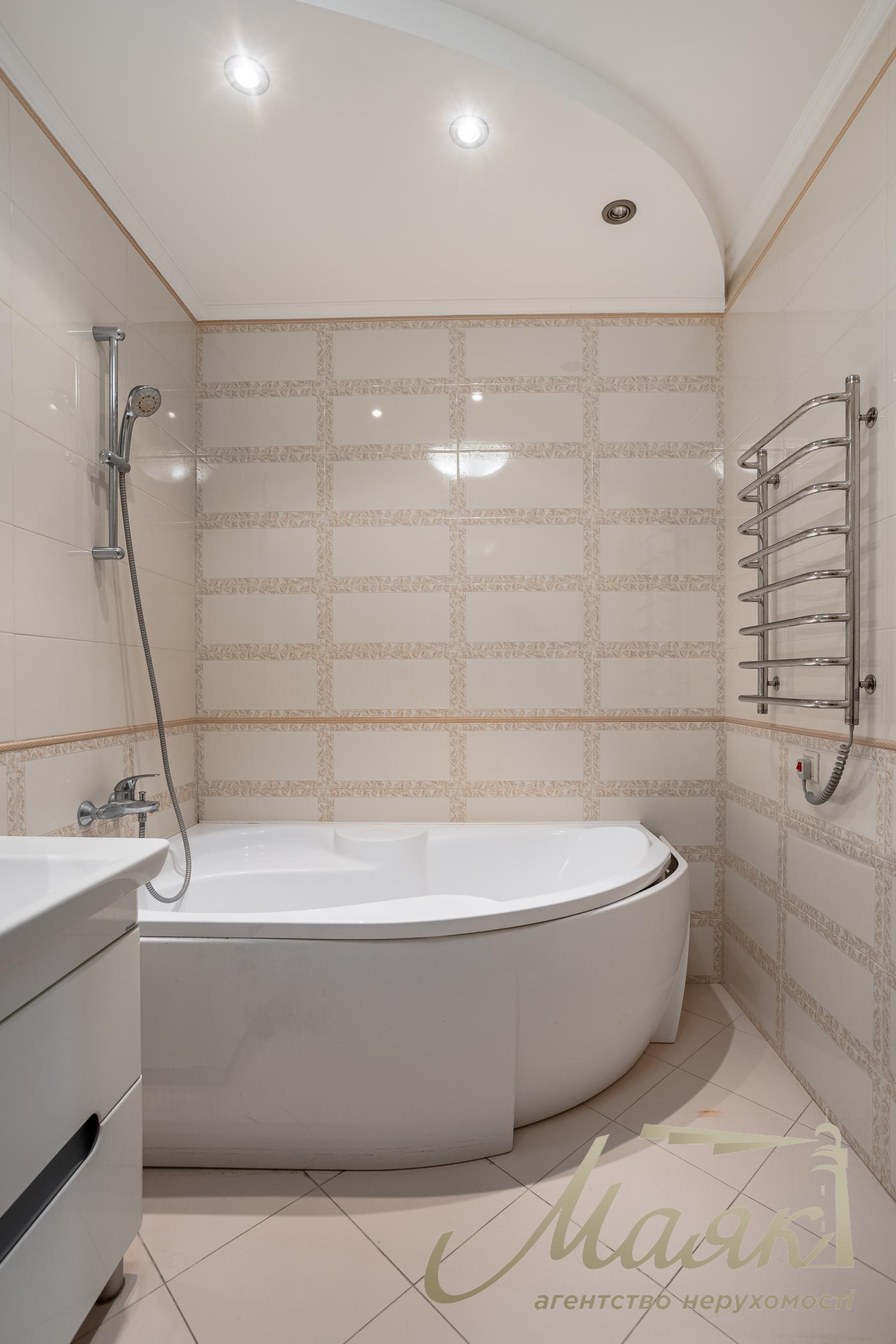 Продажа  Квартира  86,4 м2 ЖК Golden Park  Шевченковский район. Парково-Сырецкая, Сырец, Киев