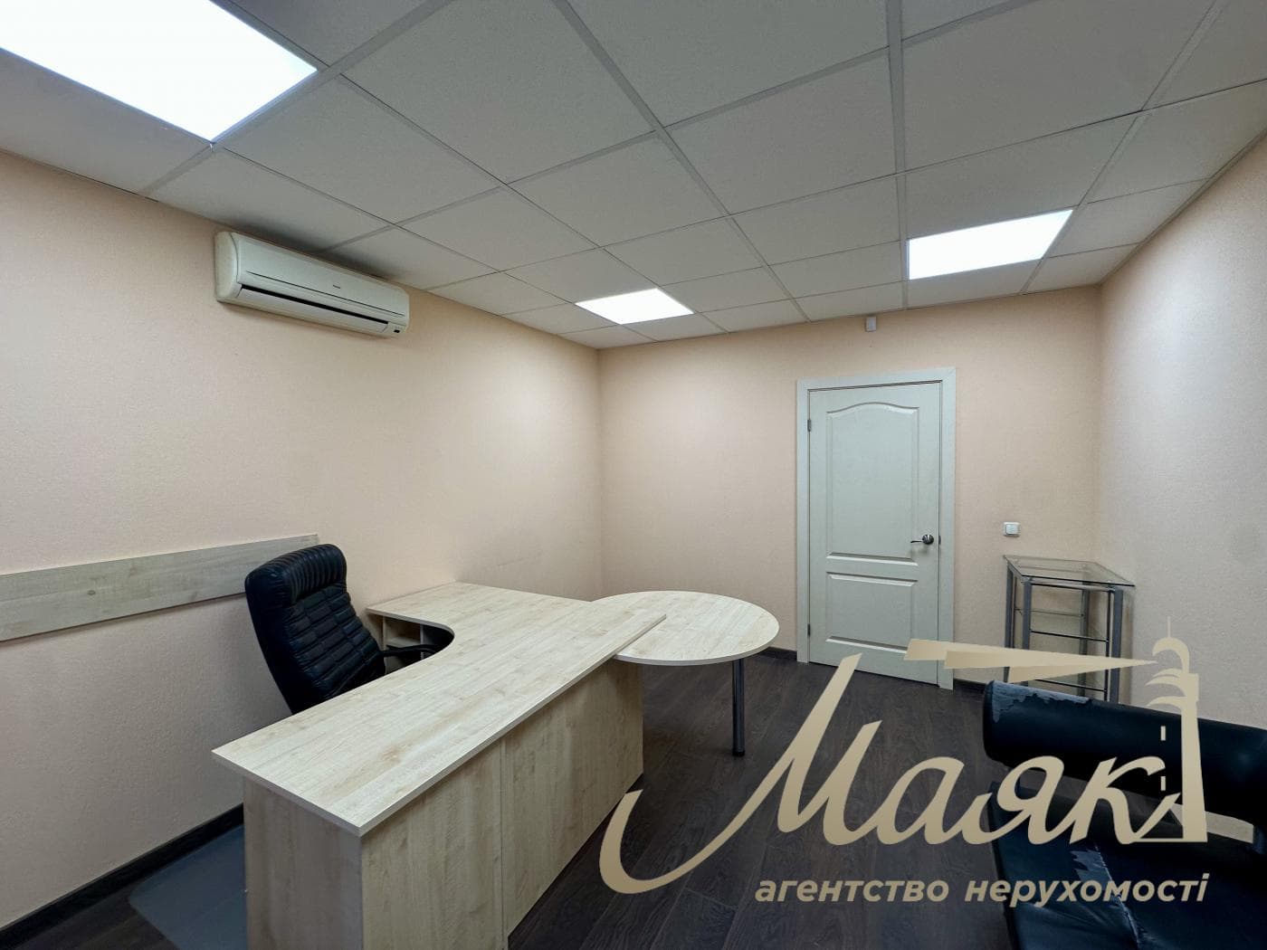 Оренда офісного приміщення (70 м²) на просп. Свободи, 17, Виноградар