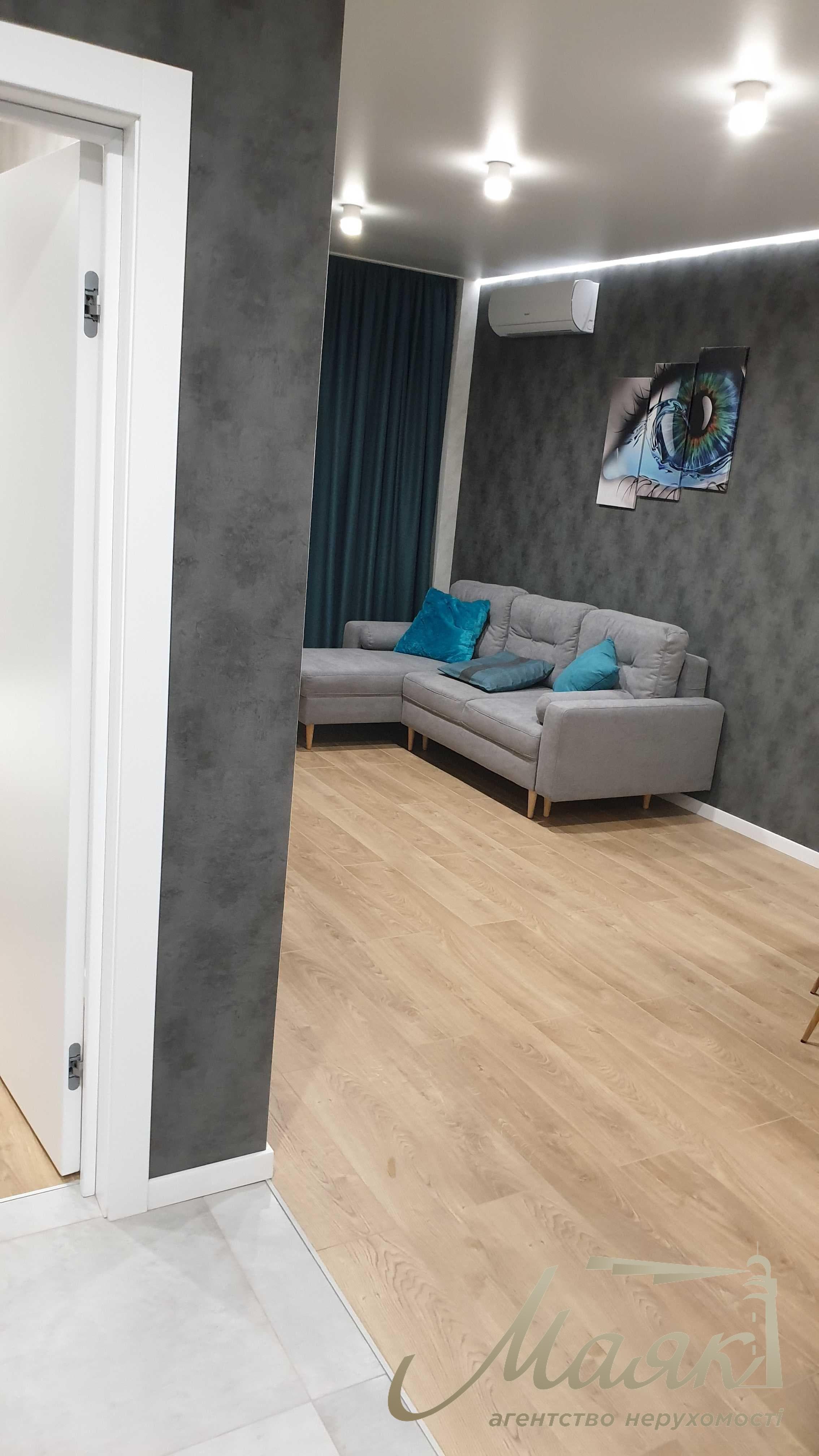 Продаж квартири площею 49 м², ЖК «Славутич». Зарічна, 2-кімнатна квартира