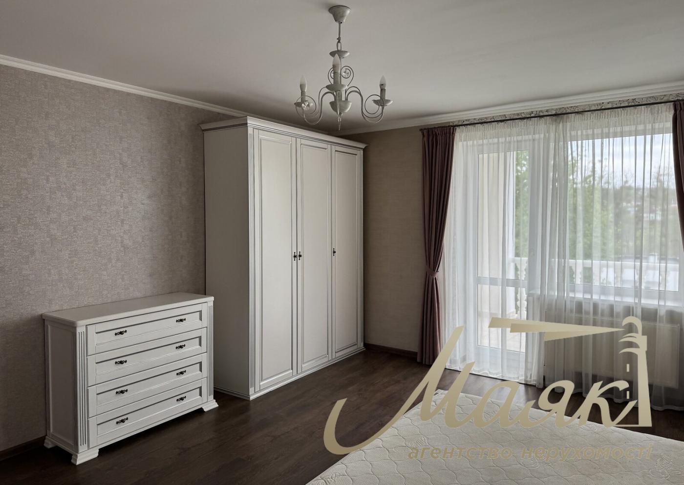 Оренда будинку 310м2 у селі Ходосівка