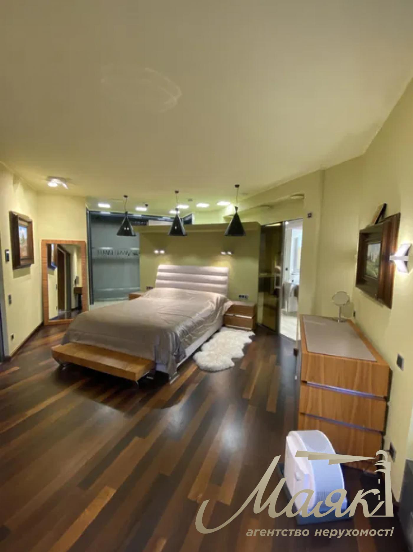 Rent 3k apartment in PecherSky Residential Complex