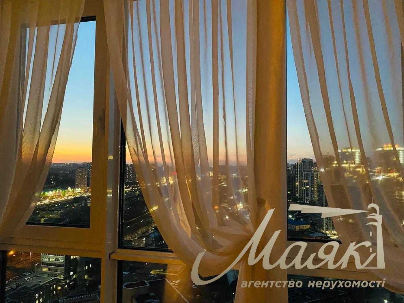 Sale of a 2-room apartment with a view, 70 m2 in the residential complex Novopecherska Vezha Pechersk Boychuka