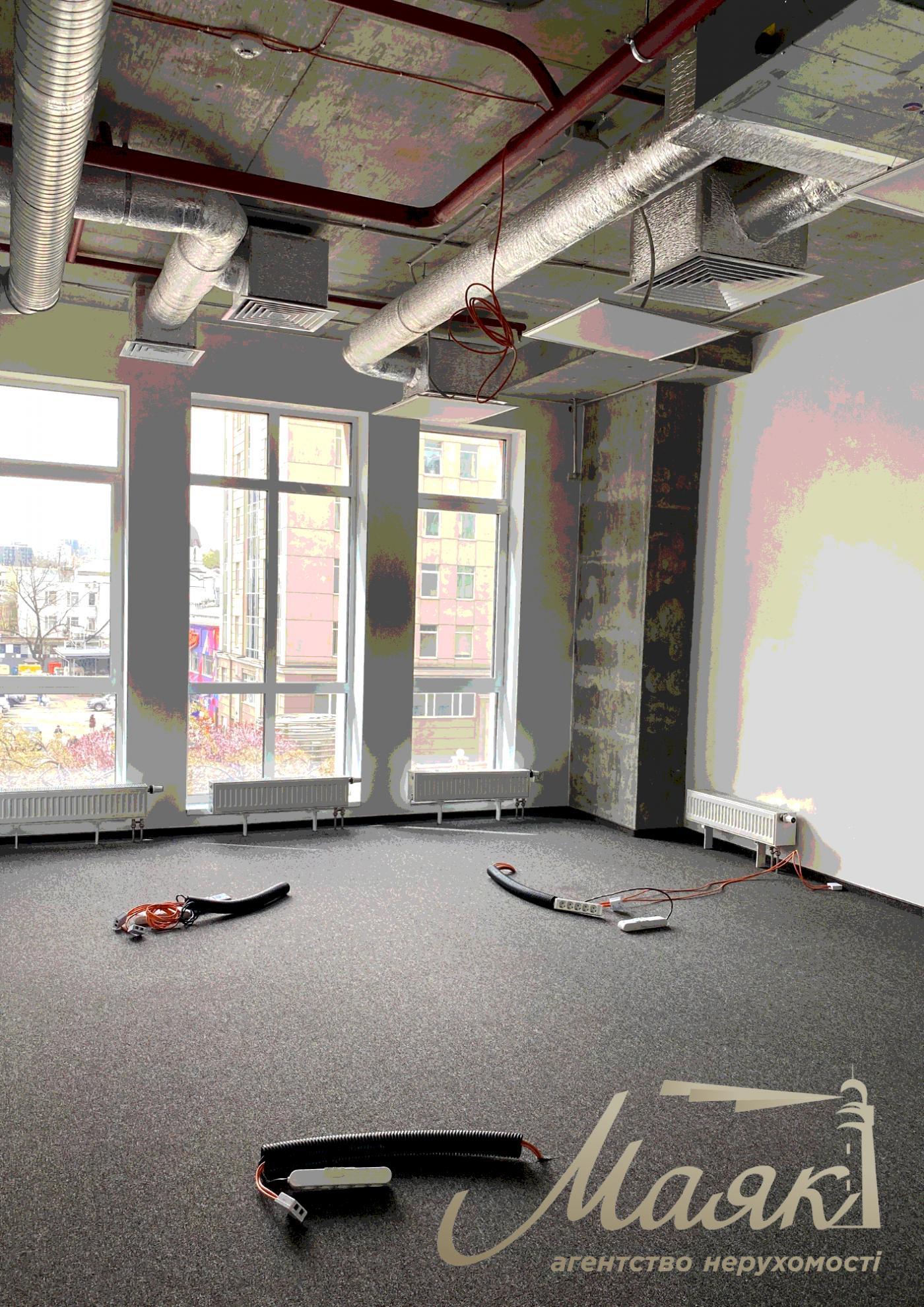 Office for rent with renovation 1294m2, BC Astarta, Podol