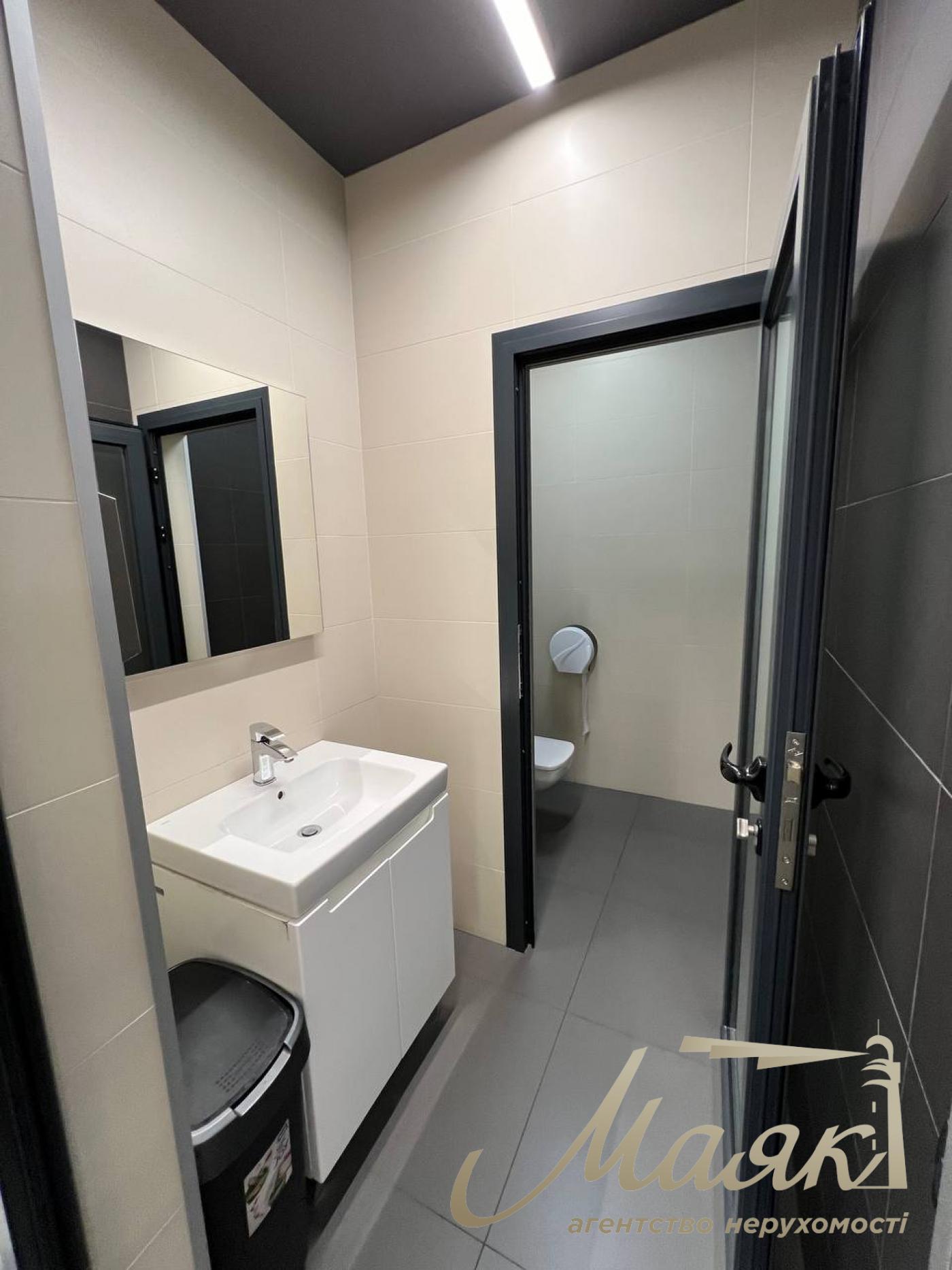 Оренда мебльованого офісу 330м2 на Львоській площі