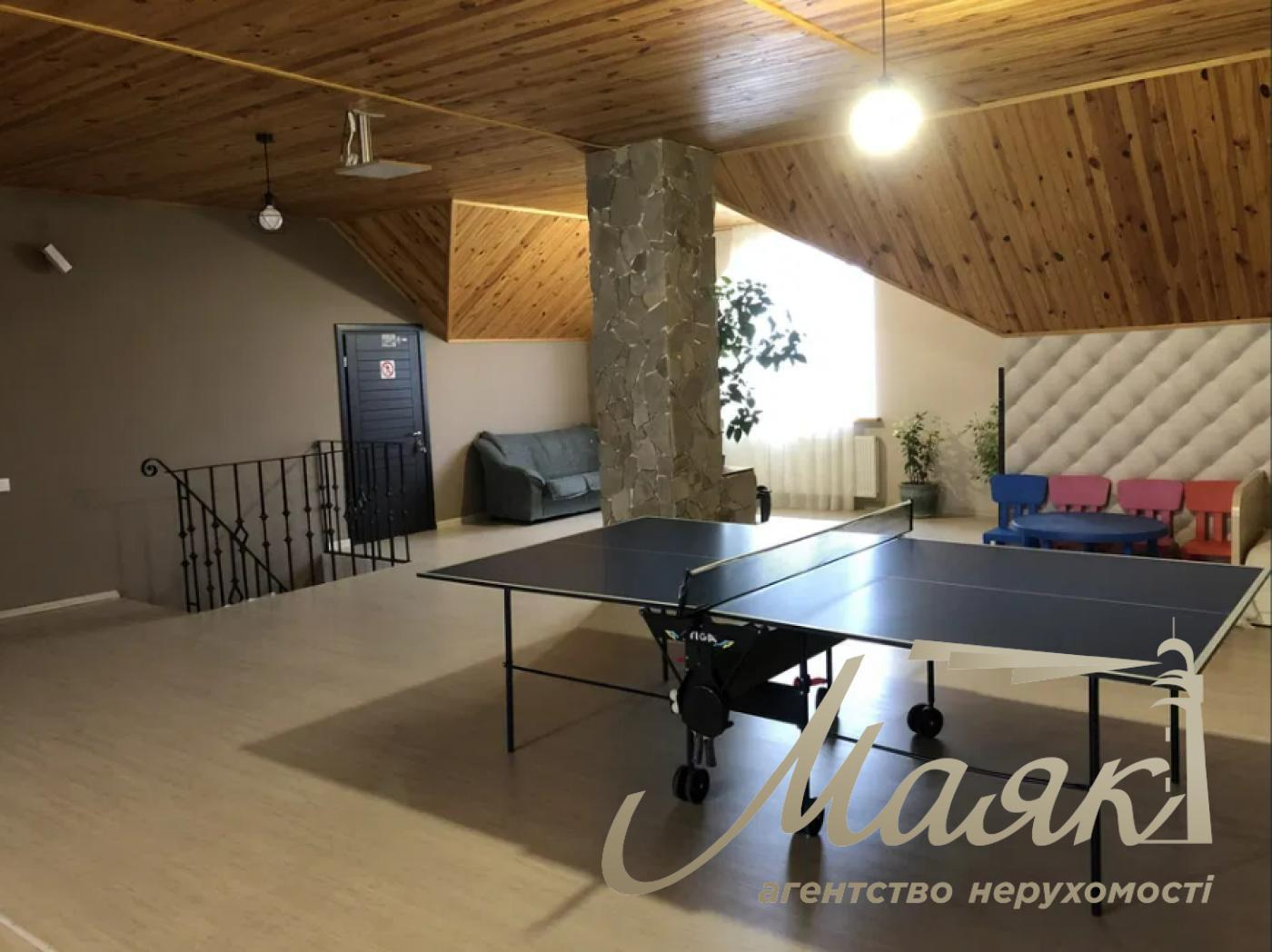 Rent a house 350m2 Osokorki, 1st East-far lane