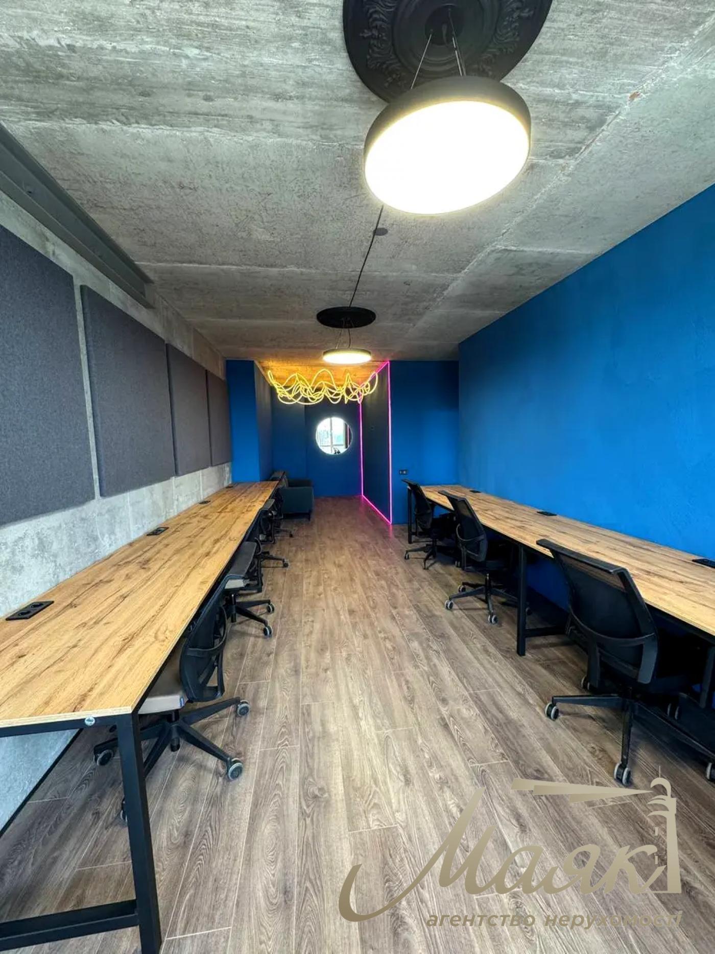 Office for rent 230m2 in LCD Novopecherskaya Tower, Boychuk str.