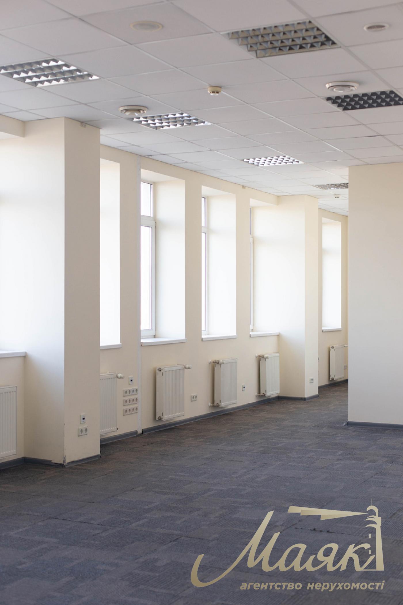 Rent office 693m2 in BC on Pimonenka street 13, Shevchenko district.