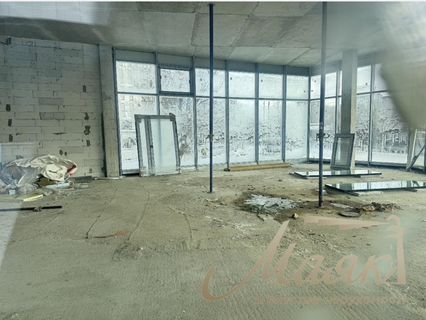 Оренда фасадного приміщення 280 м², ЖК "Рів'єра", м. Славутич