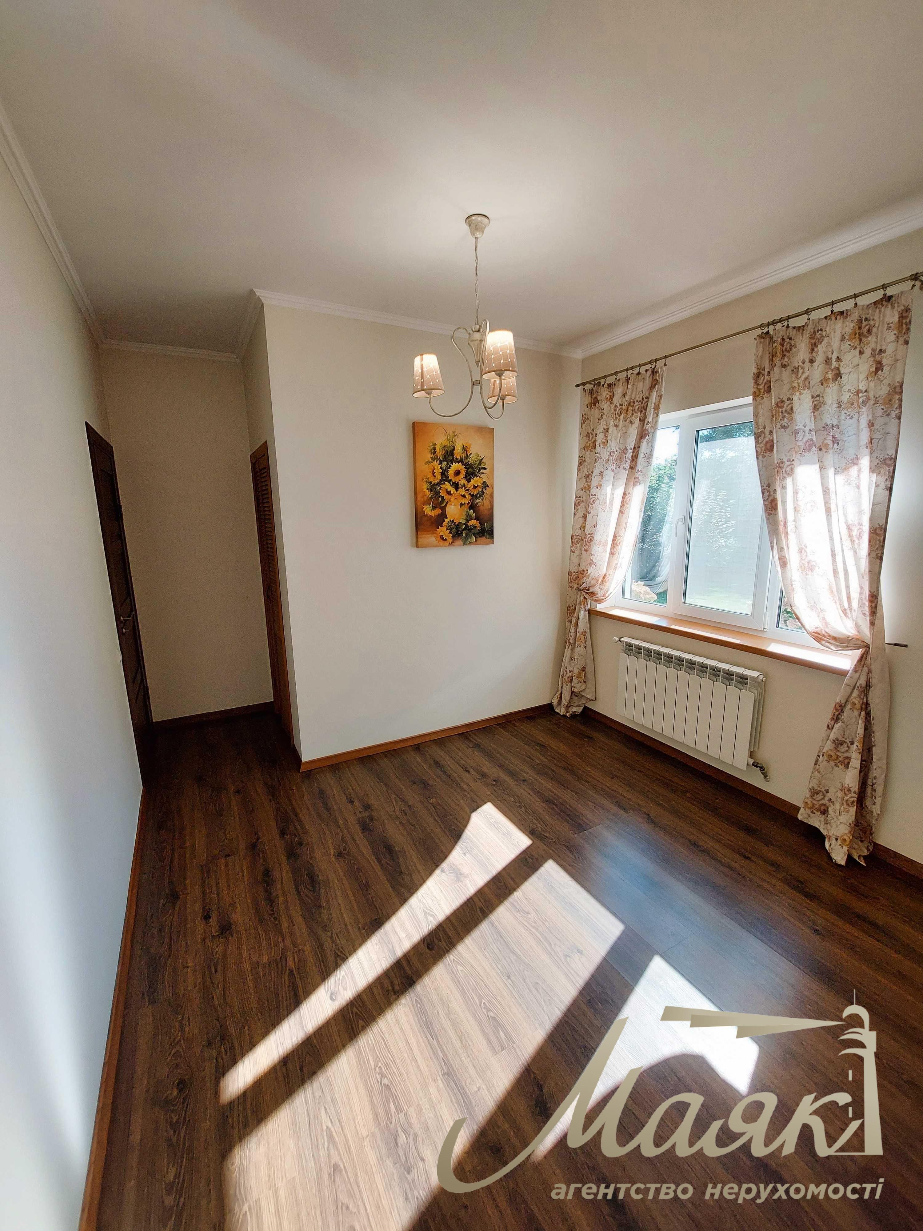 Продаж будинку з ремонтом 147м2 у Лісниках, біля озера.