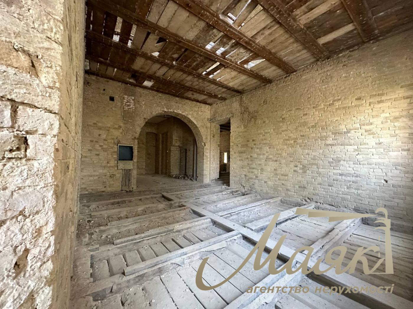 Sale of building for reconstruction, Kruglouniversitetskaya st., Lipki