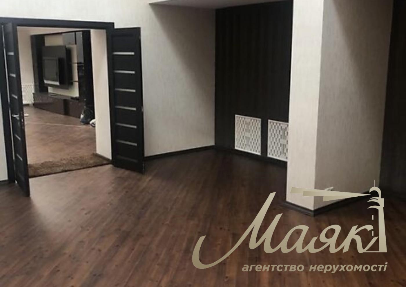Продаж 9-к квартири 485 кв.м., вул. Ковпака, 17, м. Київ