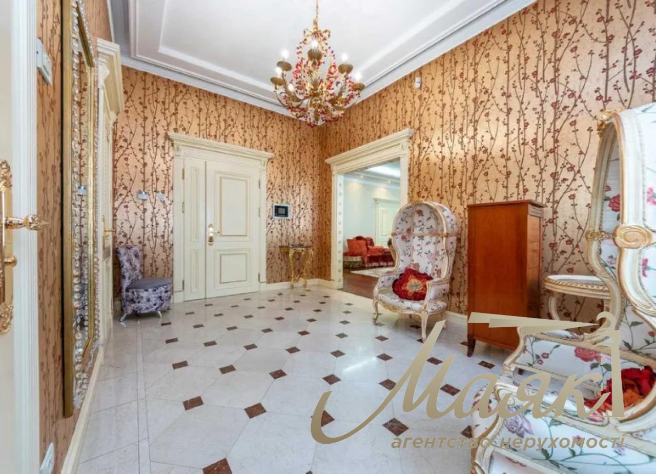 Продаж 3-х кімн. квартири, 278 м2, на вул. Городецького