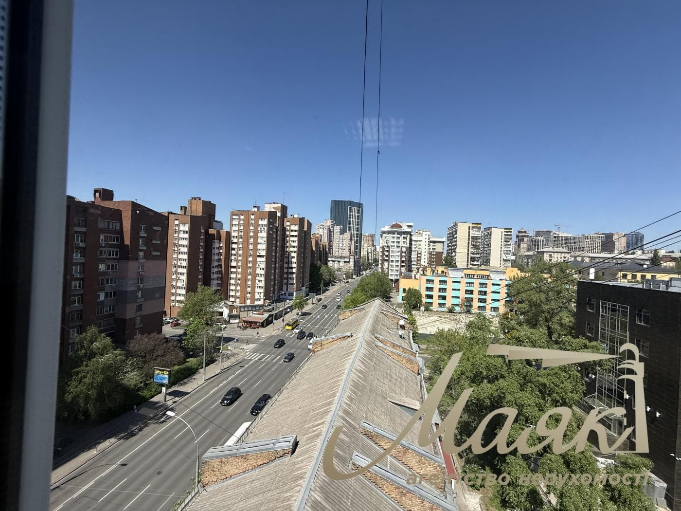 Office for rent 258m2 in the center of Kyiv, Antonovycha street.