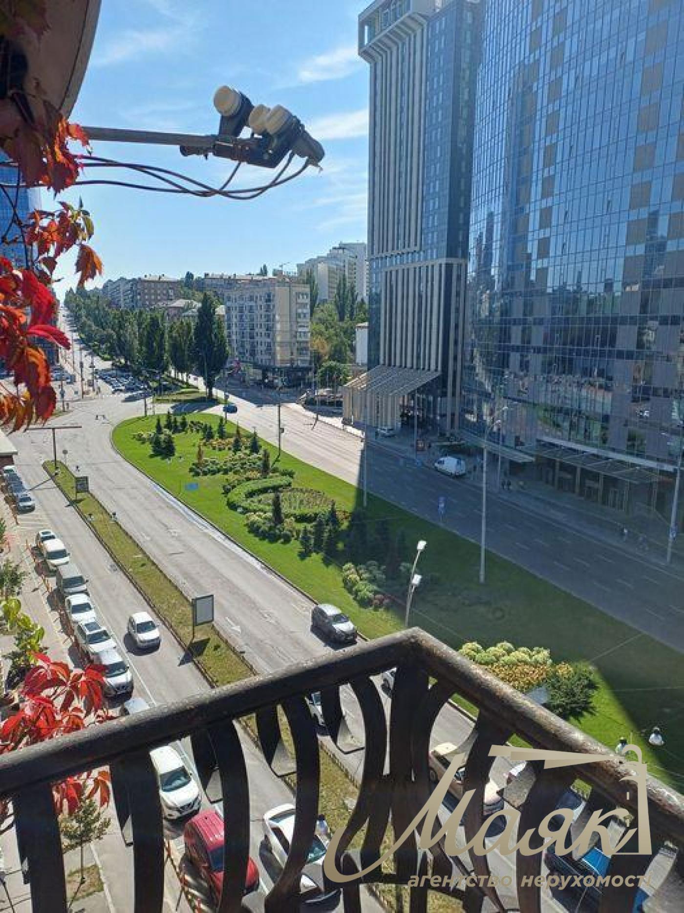 Продажа 3-к квартиры ул. Бассейная, Печерский р-н, Центр Киев