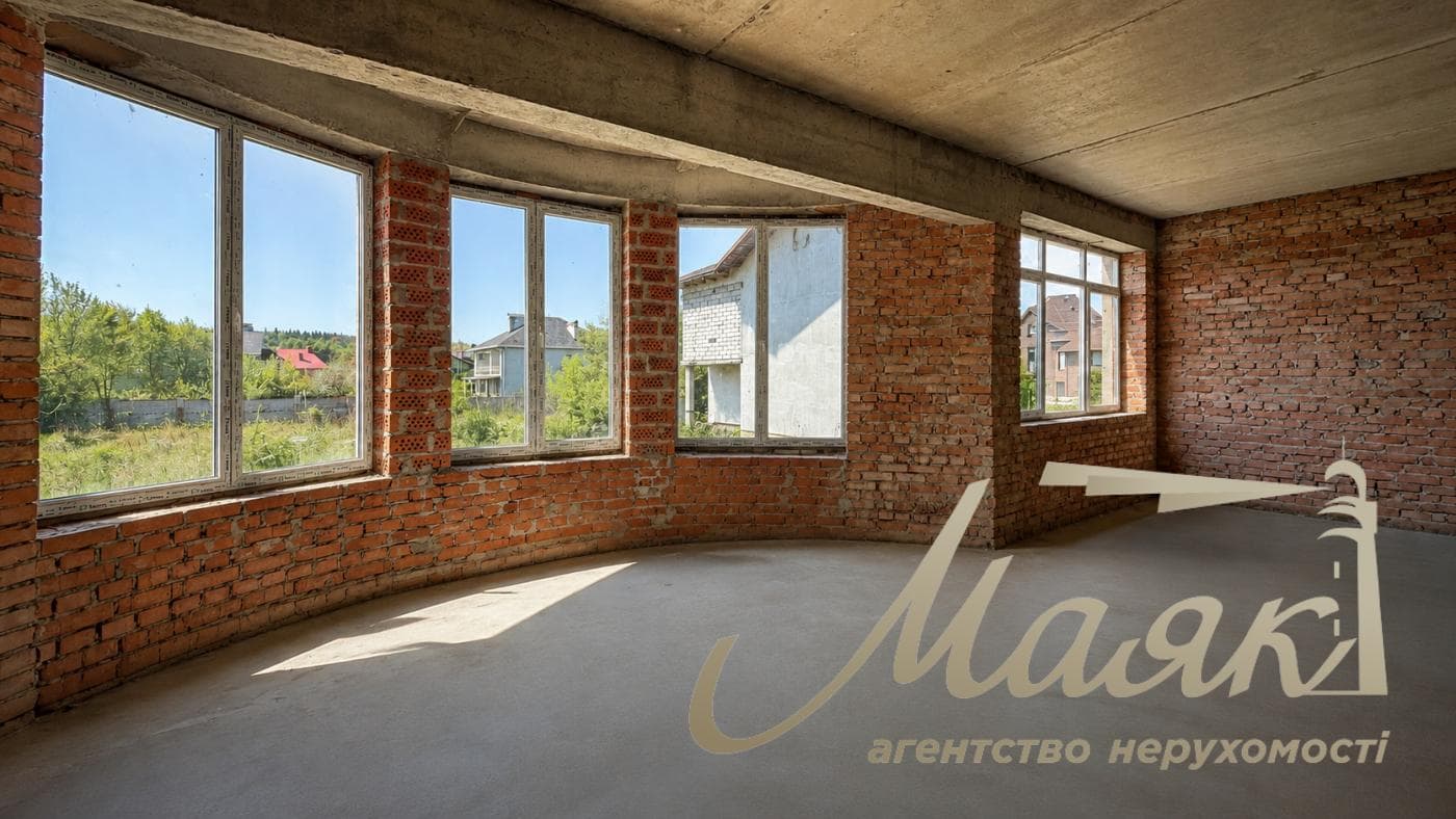 Продаж 2х поверхового будинку 220м2 в с. Кременище, вул. Грушевського, Києво-Святошинський район, Київська область.