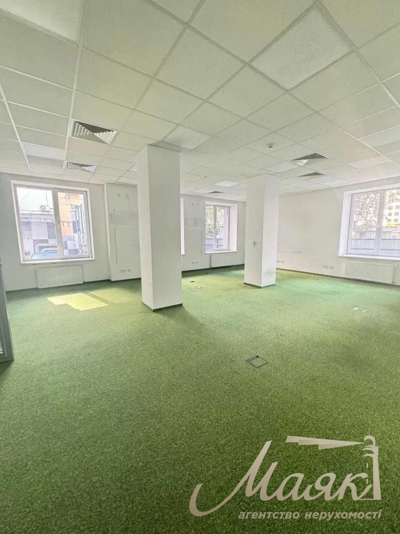 Аренда офиса 540 м² в БЦ «Домино», Подол