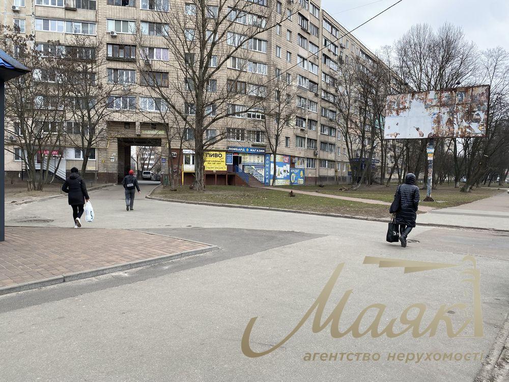 Sale of facade premises with tenants 93m2, Simirenko, 5, Svyatoshinsky district