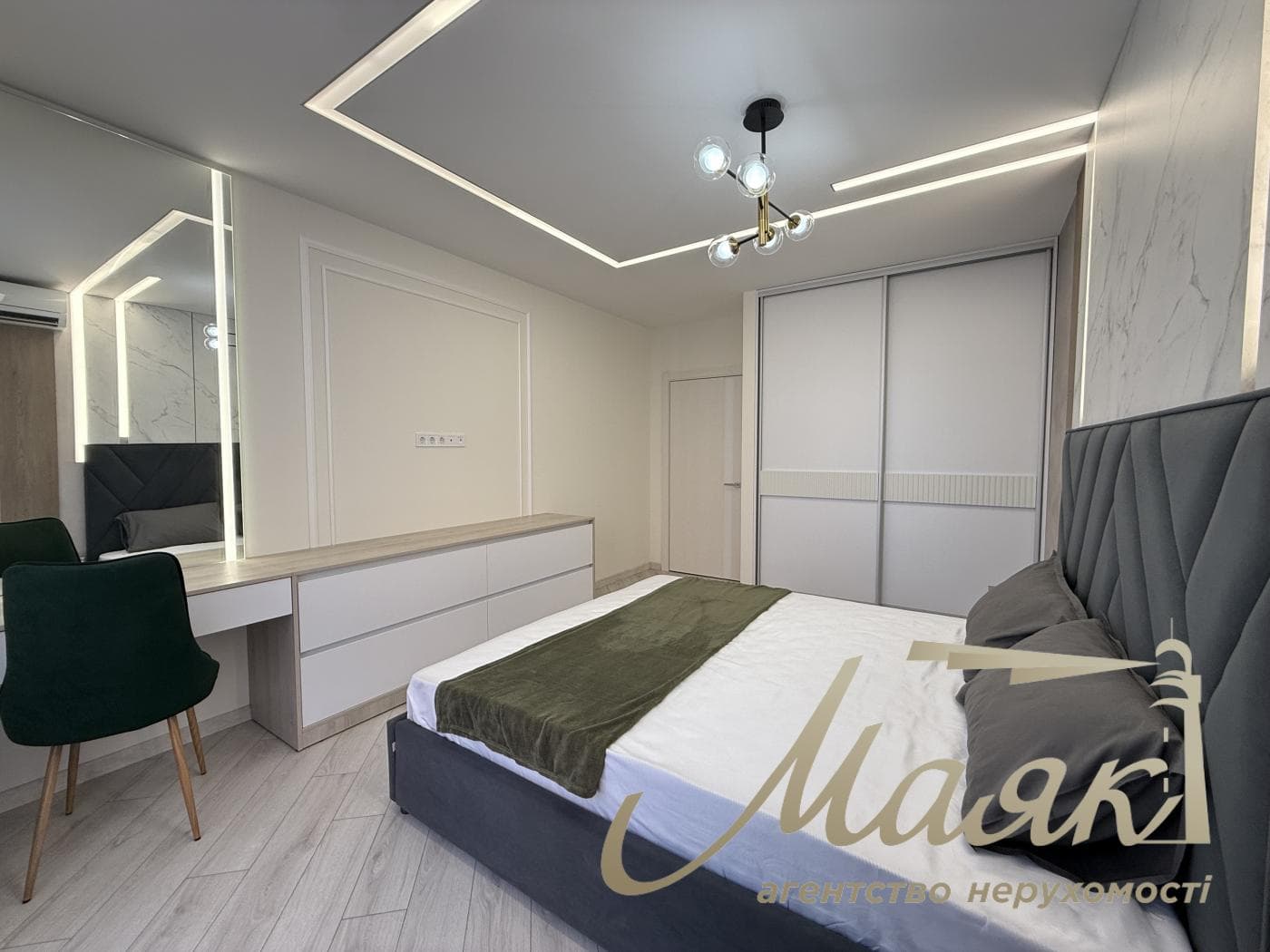 Продаж 4-кімнатної квартири площею 105 м² у ЖК «Французький квартал 2», Печерський район, Либедська
