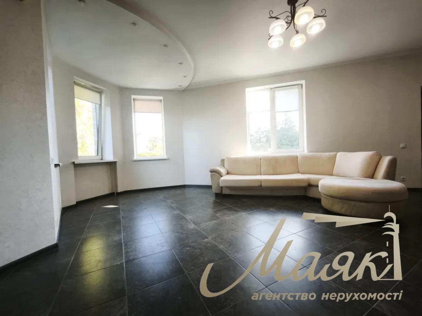Продаж будинку з власним виходом до озера, 220 кв. м, на Осокорках, Дарницький район