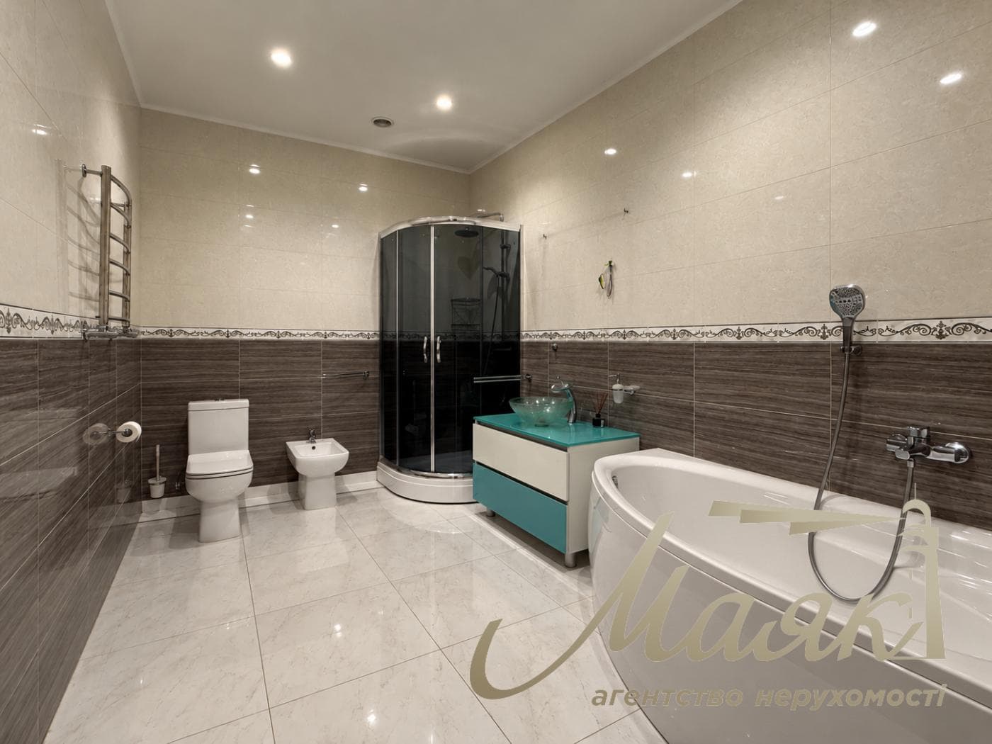 Оренда 3-кімнатної квартири з ремонтом, 150 м³, у клубному будинку Botanic House (Ботанік Хаус), Печерськ, Болсуновська, 23