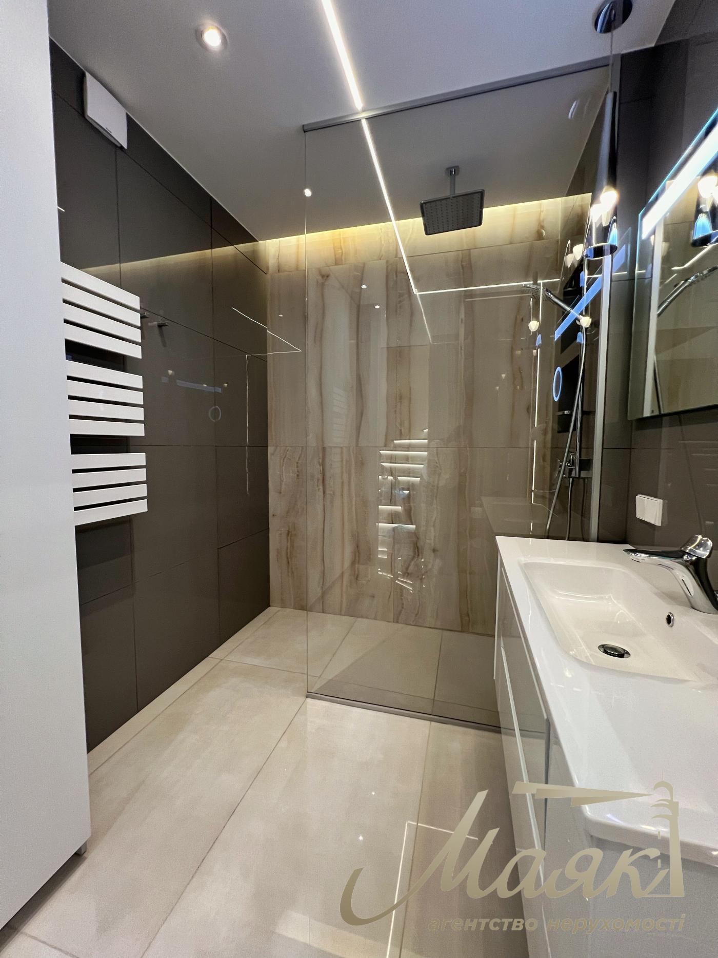 Оренда пентхауса 100м2 в ЖК Підвисоцький, вул. Підвисоцького