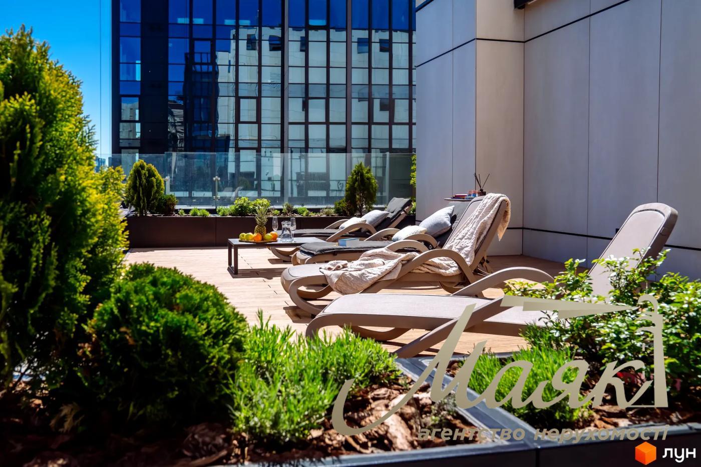 Продажа квартиры 100 кв.м. без ремонта в ЖК Тriiinity