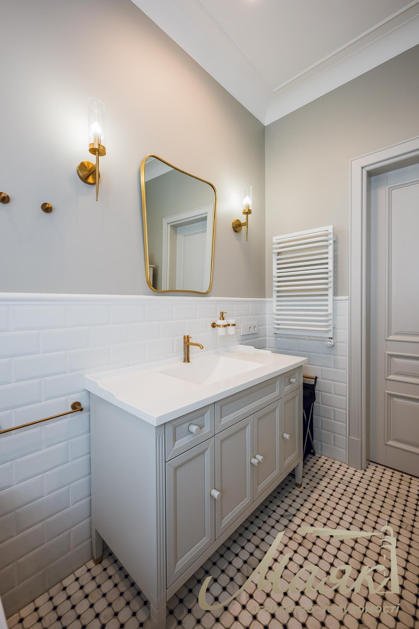 Продаж 3к квартири 99 м2, вул. Дегтярна 18, Воздвиженка. Дігтярна 18, Воздвиженка, Київ