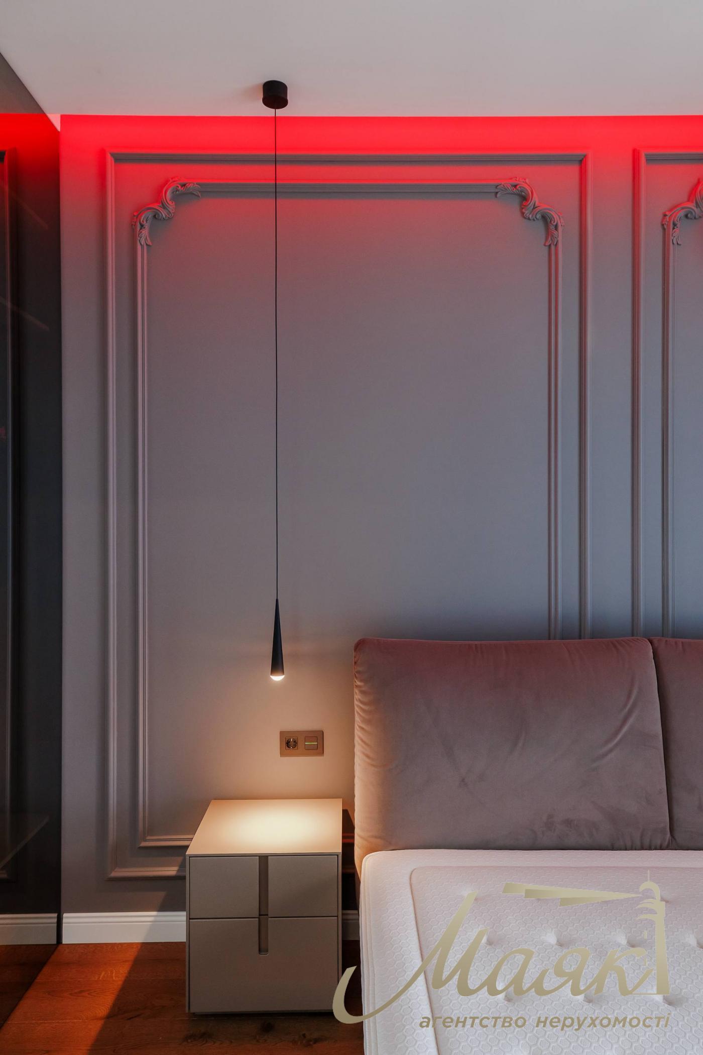 For sale 1k apartment 55 m², LCD "Novopecherskie Lipki", Verkhoglyada/Dragomirov str. 15B, Pechersk district