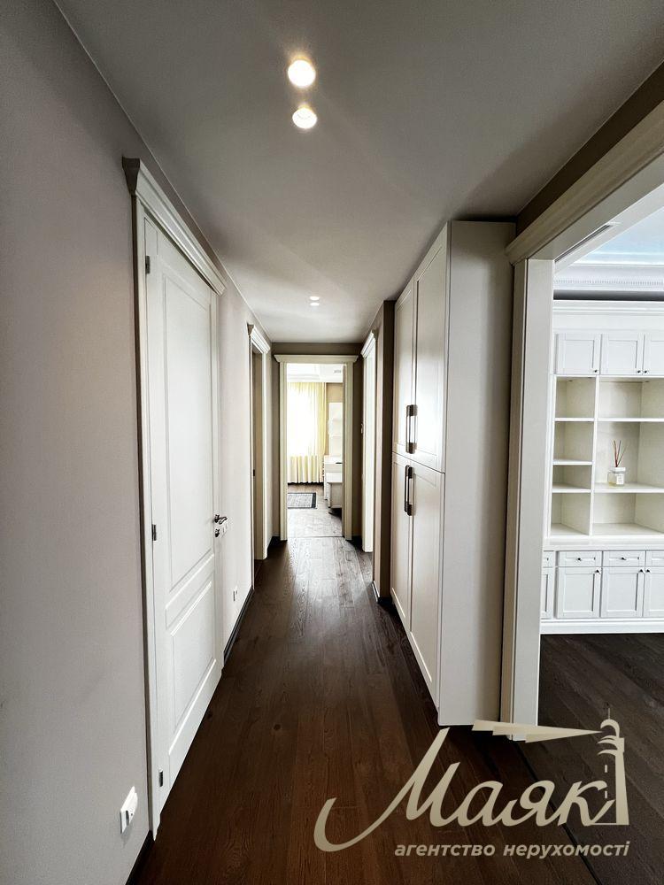 For sale 3-k apartment 120m2 in LCD "Novopecherskie Lipki" str. Andriy Verkhoglyada, 7, Pechersky district, Center.