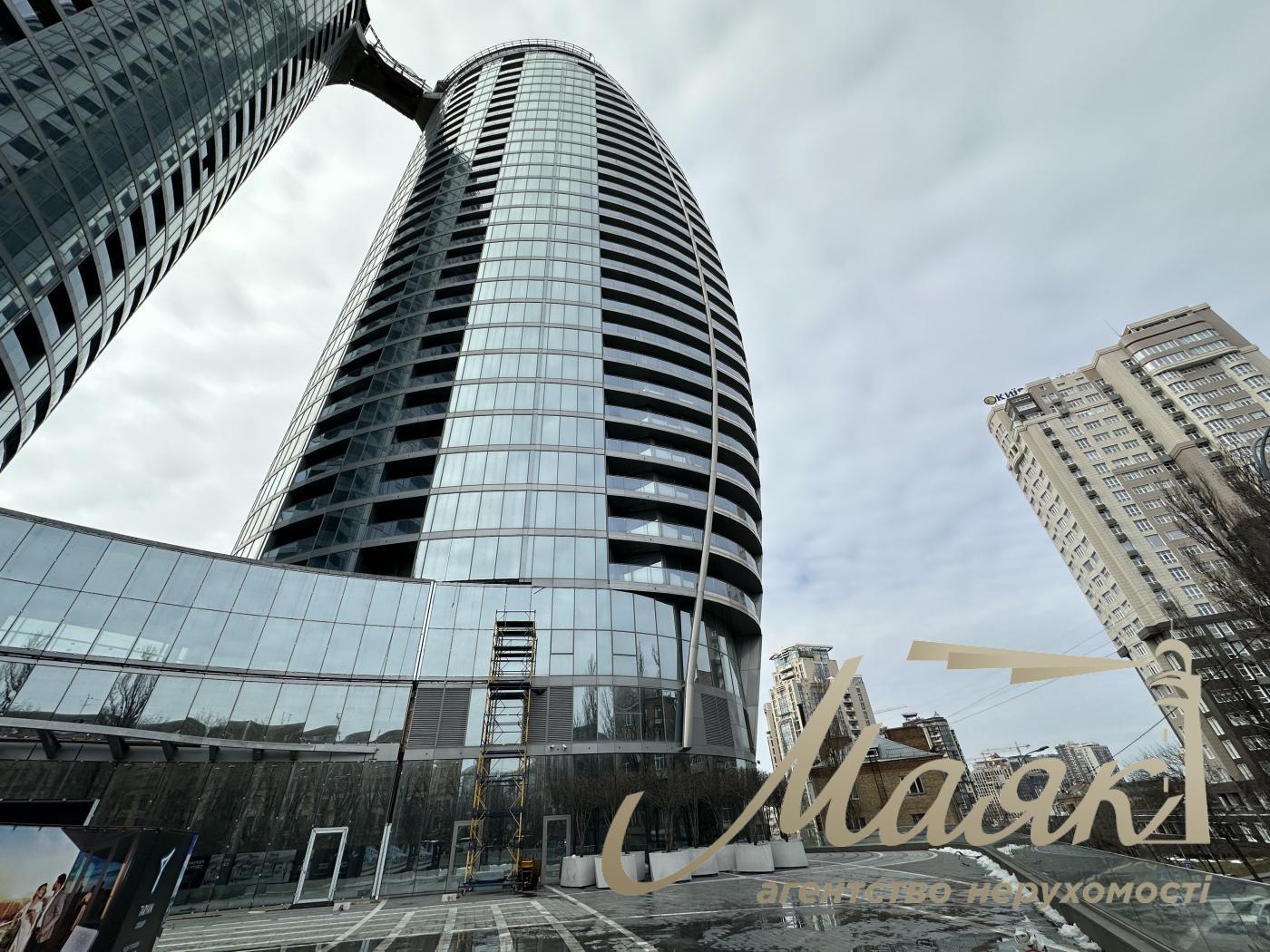 Продаж пентхауса 383м2 у ЖК Taryan Towers