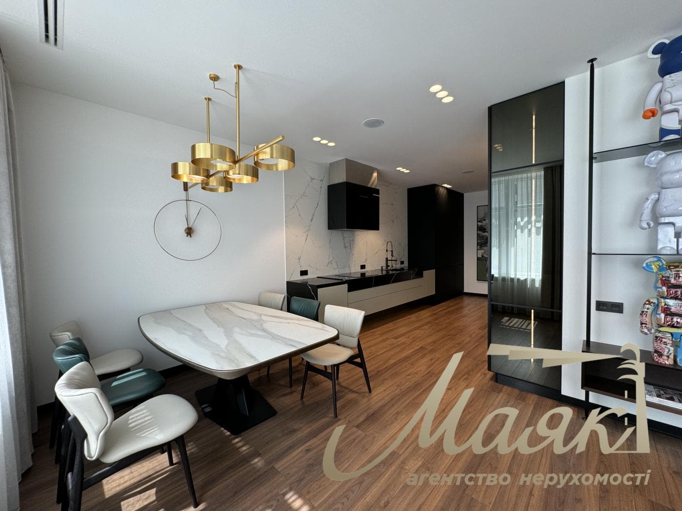 Продажа 3к квартиры 150м2 в ЖК Новопечерские липки, Драгомирова 17, Печерск, Киев