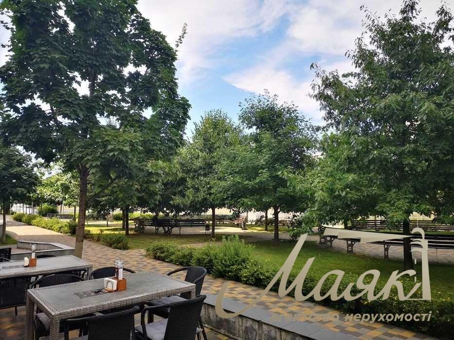 Продажа коммерции 212м2 под кафе, ЖК River Stone