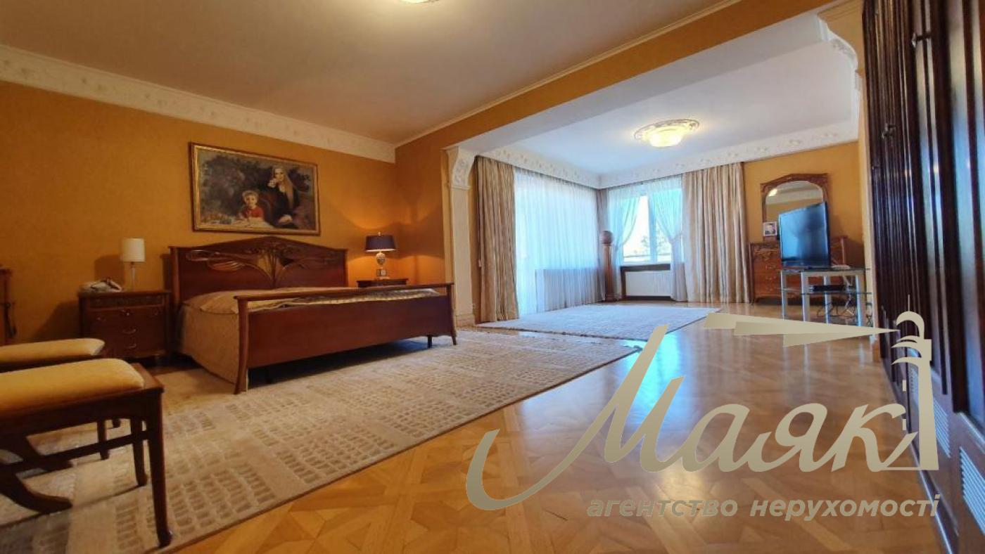 Sale of house 700m2 Kozin