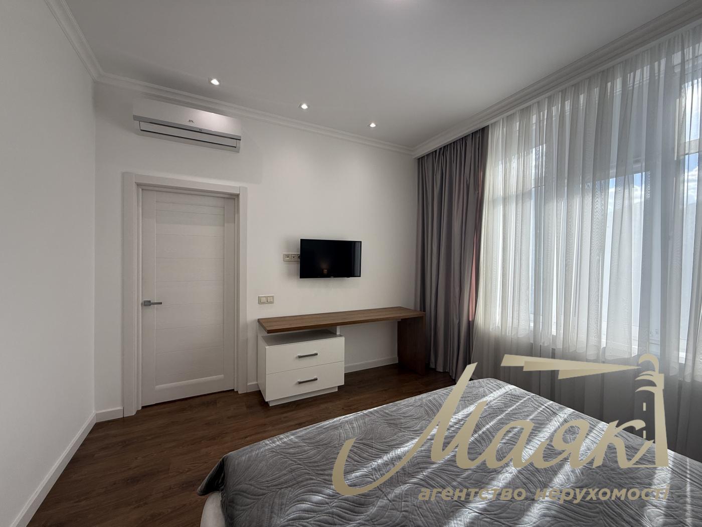 Оренда 3-кімнатної квартири в ЖК "Новопечерські Липки", вул. Андрія Верхогляда, Центр