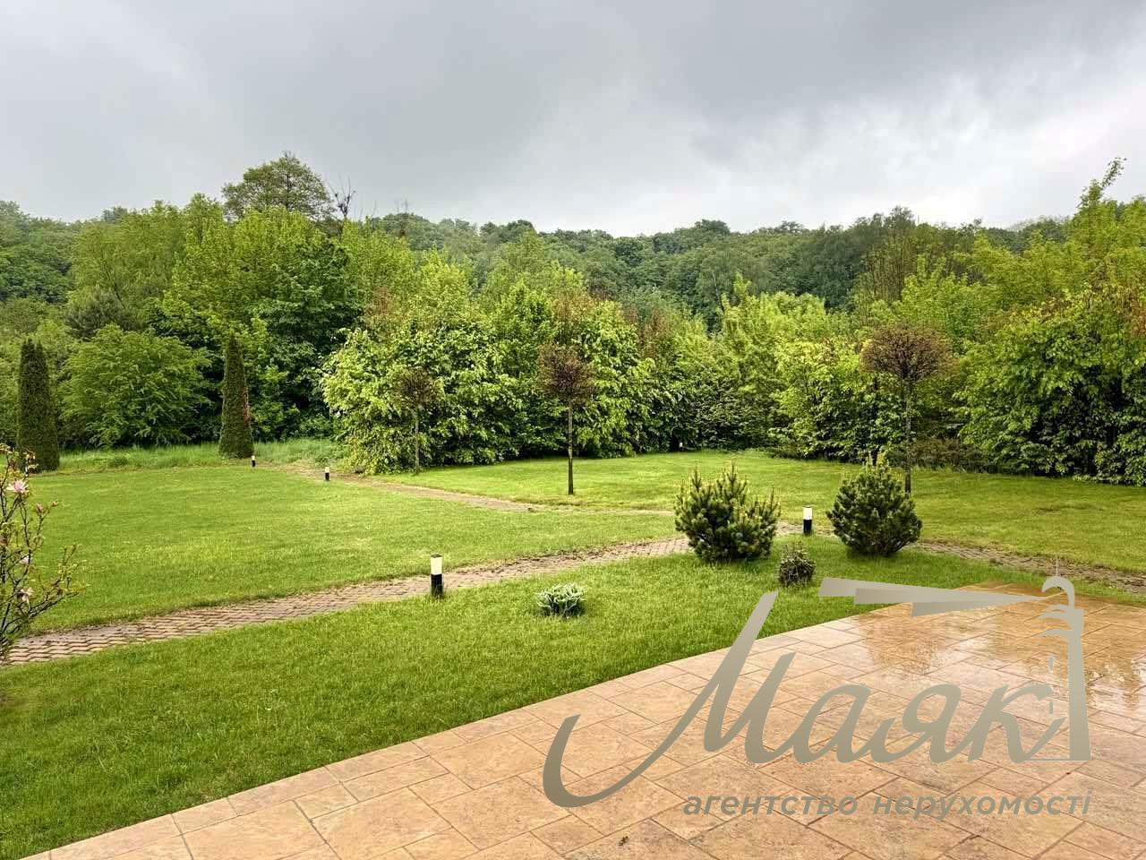 Оренда двоповерхового будинку 120м2 поруч із лісом у с. Великі Дмитровичі