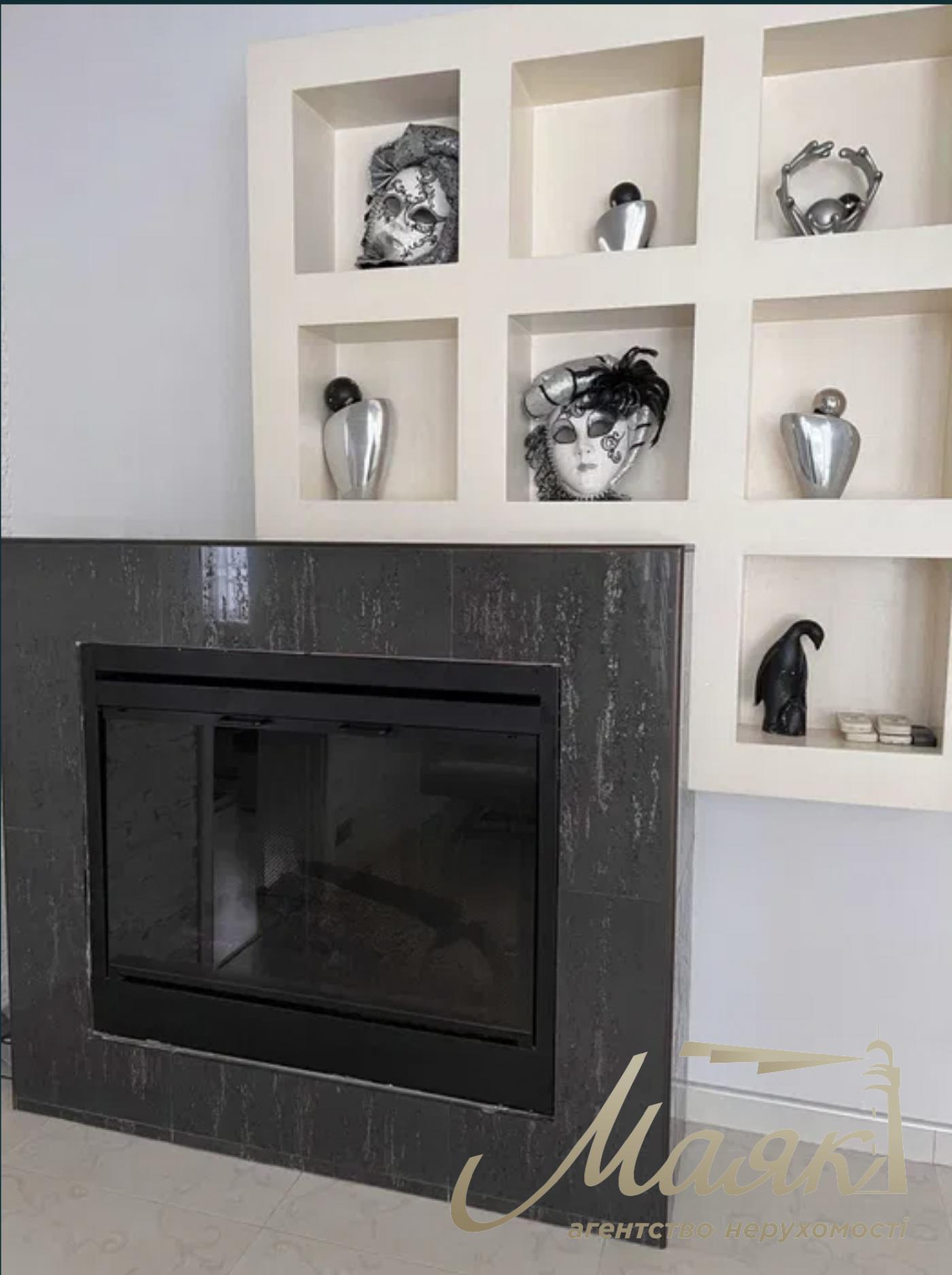 Продаж 2-х поверхового будинку 250 м², Хотів