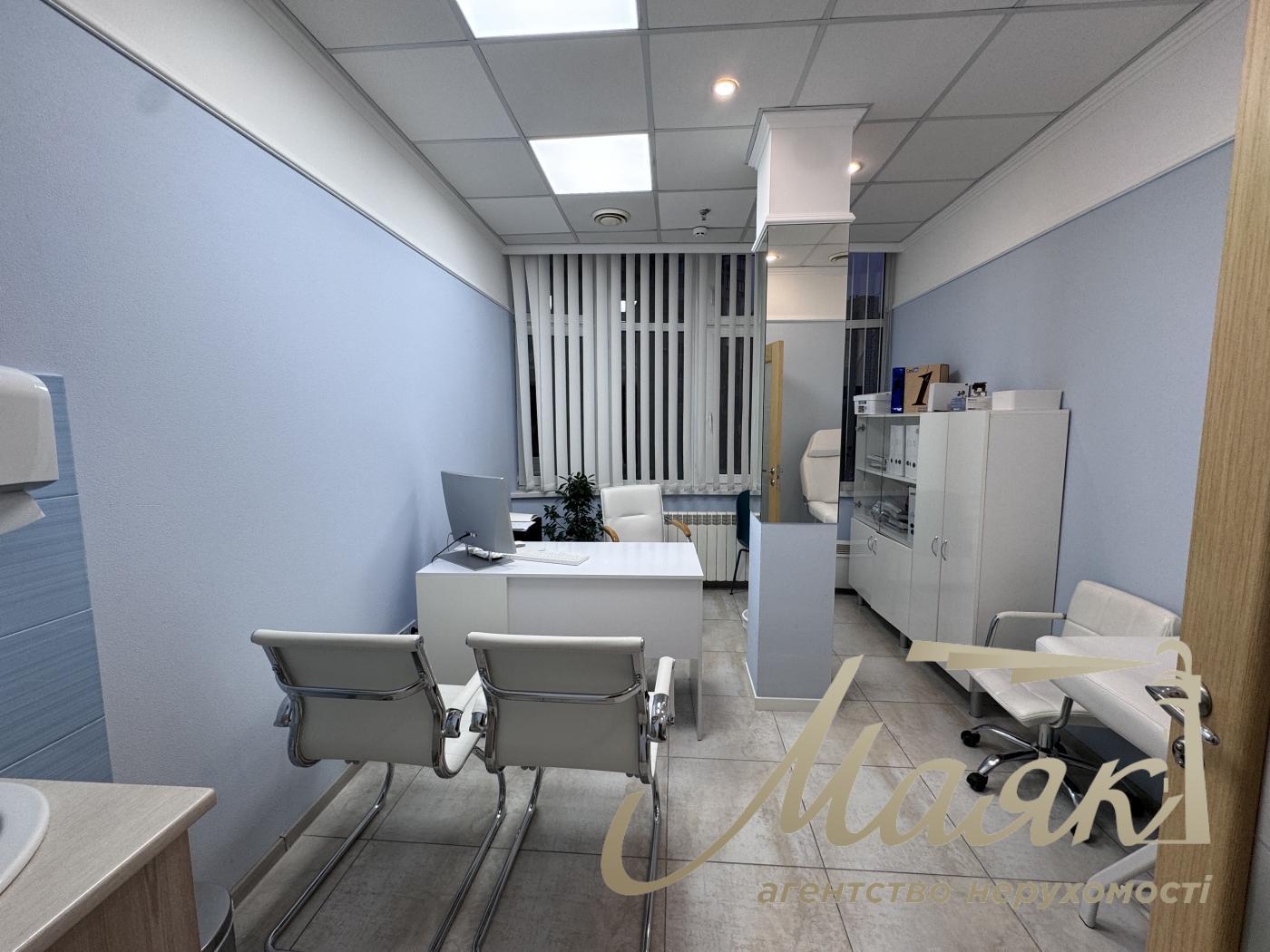 Sale of facade premises on the streets Dneprovskaya embankment, Osokorki, Poznyaki.