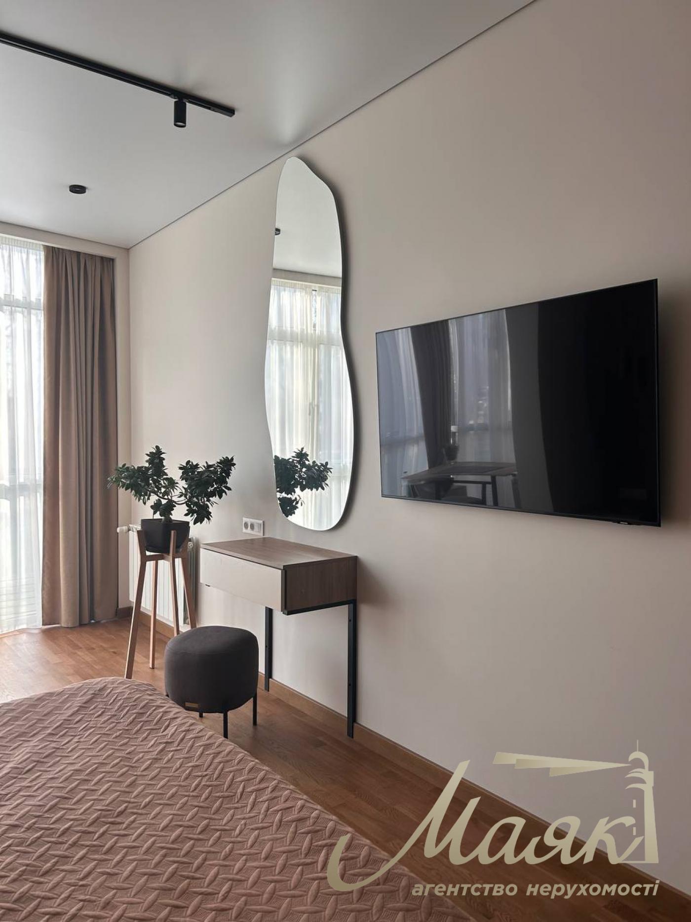 For sale 3-bedroom apartment with terrace in LCD "Italian Quarter" Obolonsky district