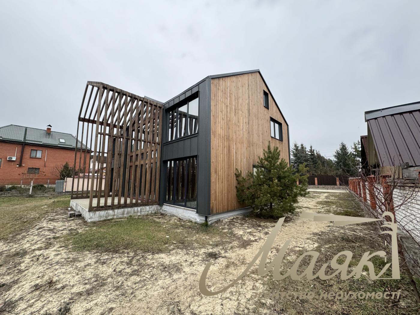 Продаж 2-поверхового будинку в Голосіївському районі Києва 252 м2, Чапаєвка, Лисоводна