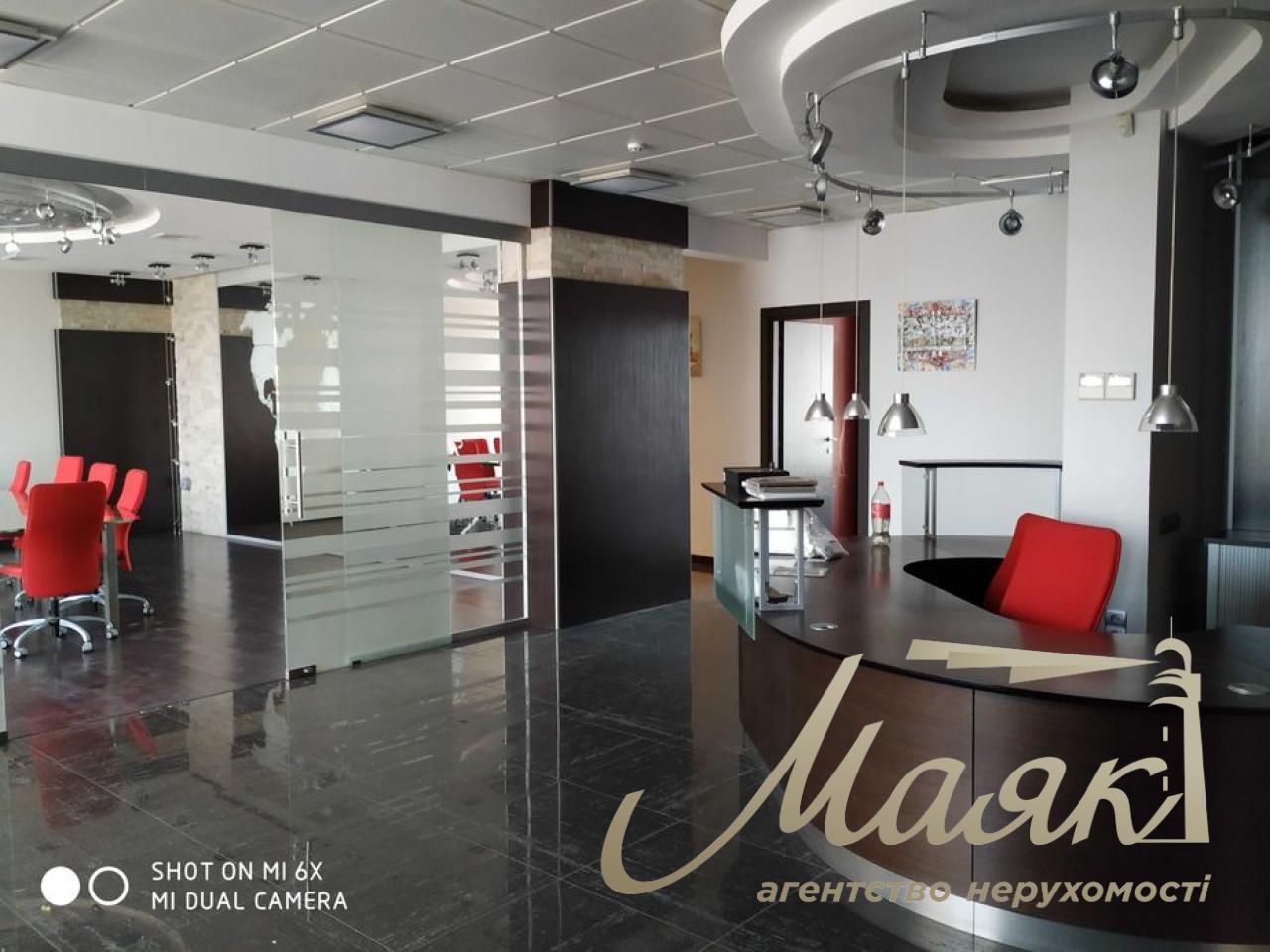 Sale / Office 444 sq.m. / st. Mishugi Oleksandra, Pozniaky