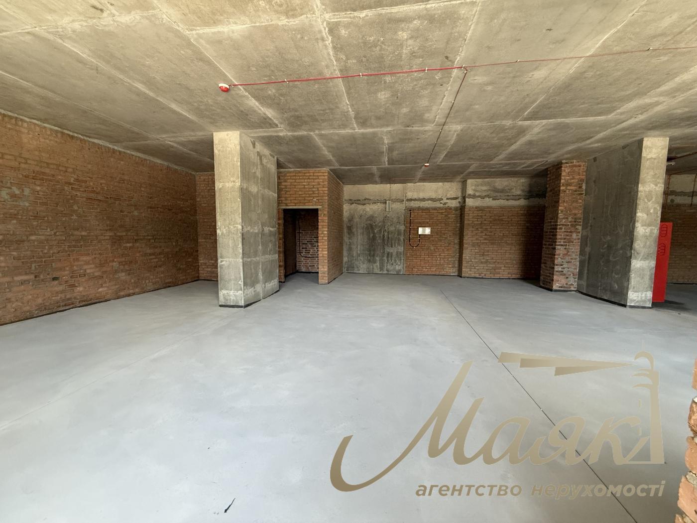 Оренда фасадного приміщення 155м2 у ЖК TRIIINITY, вул. Барбюса Анрі