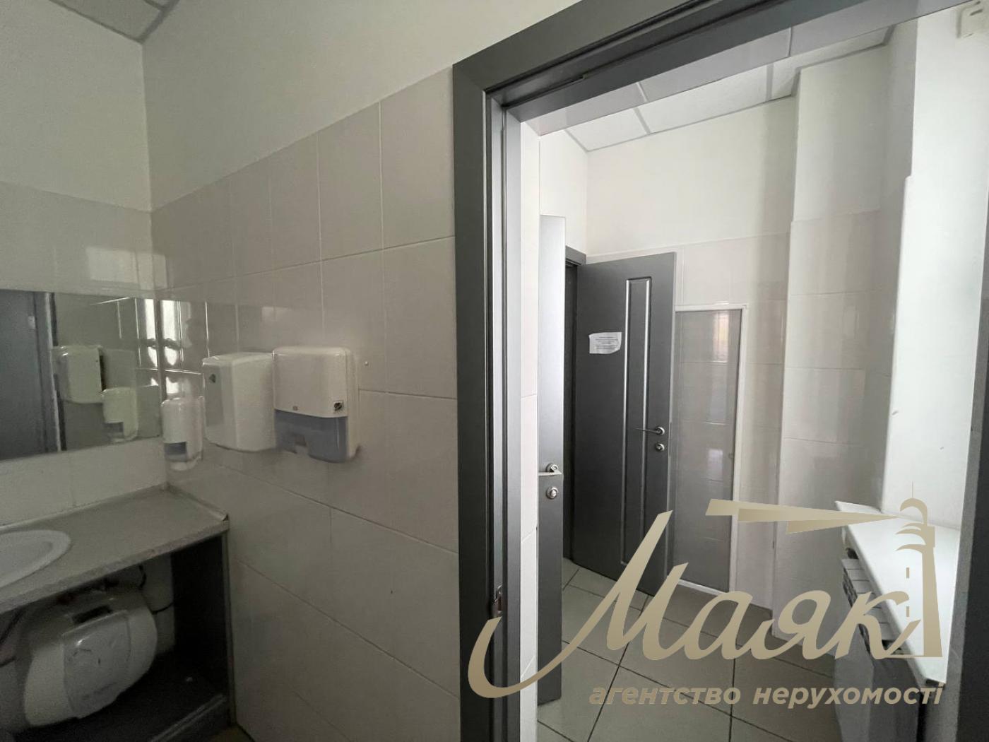 Аренда офисного помещения 380м2 в центре, Лукьяновка
