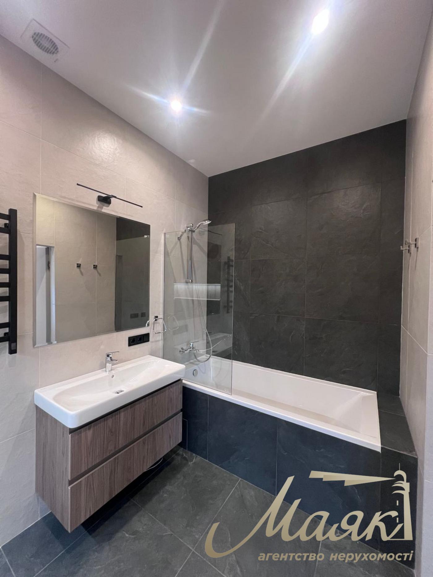 Rent 3-room apartment in Crystal Park Tower Residential Complex